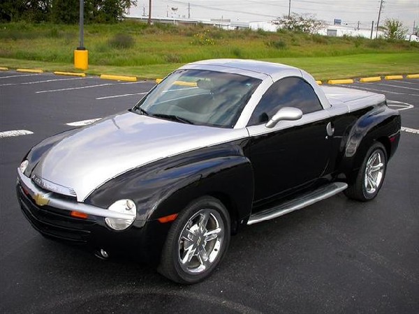 2006Chevrolet SSR LS $33,498 JUST Call 713-418-9463