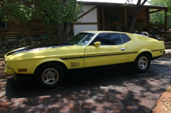 1971 Yellow Ford Mustang Mach 1