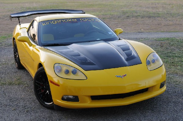 kingsnake racing c6.k after installation of CF wing, CF hood and ZR1 replic