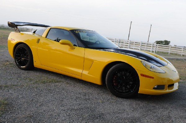 kingsnake racing c6.k after installation of CF wing, CF hood and ZR1 replic