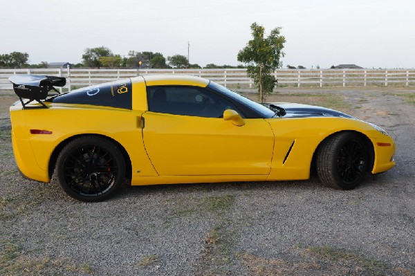 kingsnake racing c6.k after installation of CF wing, CF hood and ZR1 replic