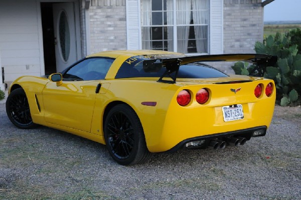 kingsnake racing c6.k after installation of CF wing, CF hood and ZR1 replic