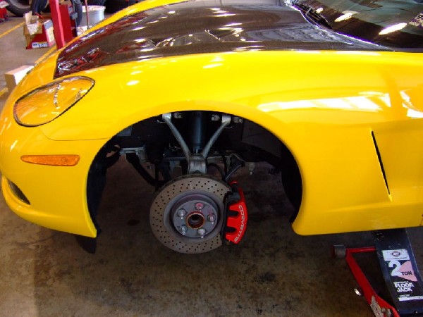 kingsnake c6.k installation of CF wing, CF hood ,  Ram Air,  ZR1 wheels