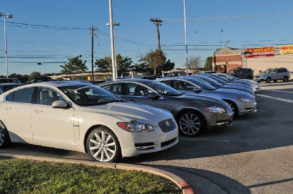 Dealership Walkthrough 11/1/09 Charles Maund Jaguar