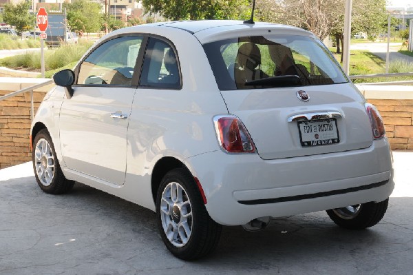 Fiat 500 - Dealership walkthru - 06/27/11 Austin Fiat - Austin Texas