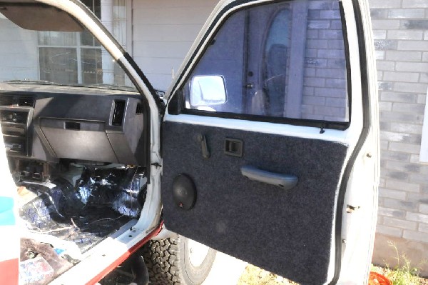 JeffBs 1988 Nissan Desert Runner 4x4 Hardbody Restoration Project - photo b