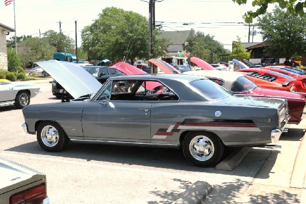 Austin Cars & Coffee Show - Leander, Texas 07/03/11 - photo by jeff bar