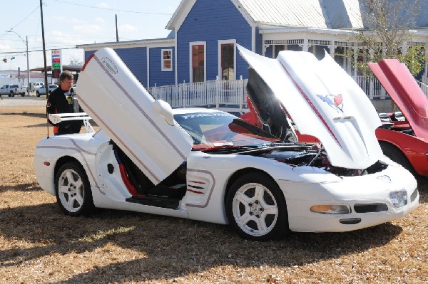 Leander Cars and Coffee Car Show, Leander Texas - 11/28/10 - photo by Jeff