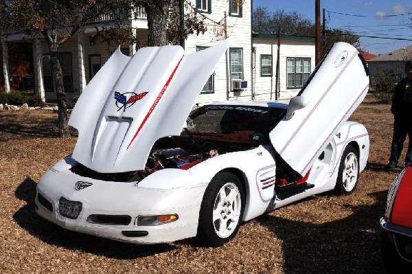 Leander Cars and Coffee Car Show, Leander Texas - 11/28/10 - photo by Jeff