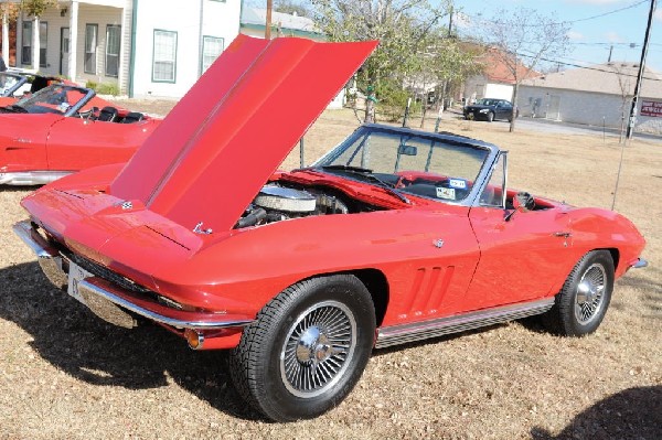 Leander Cars and Coffee Car Show, Leander Texas - 11/28/10 - photo by Jeff