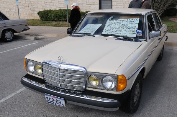 Leander Cars and Coffee Car Show, Leander Texas - 11/28/10 - photo by Jeff