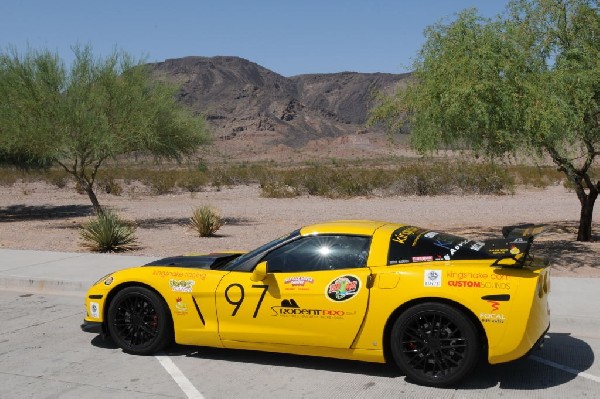 kingsnake racing visits Vivid Racing outside Phoenix