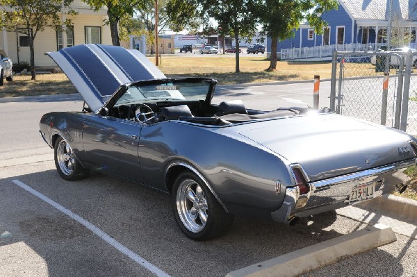 Leander Cars and Coffee Car Show, Leander Texas - 10/31/10 - photo by Jeff