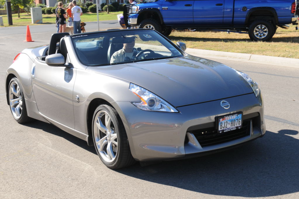 Leander Cars and Coffee Car Show, Leander Texas - 10/31/10 - photo by Jeff